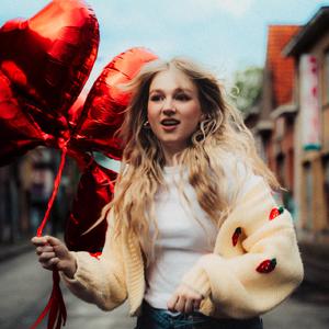 i'd love to be in love