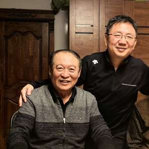 在音符上跳舞的人