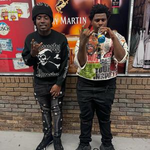 Trapaholic (feat. Biggkutt8)