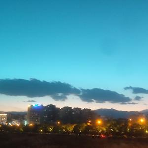 这才叫顶天立地