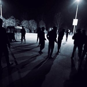 独自撑伞的日子+哒哒哒+揽胜进行曲