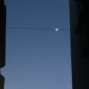 天气变冷了，但是我的腿有点疼，请问是不是风湿？