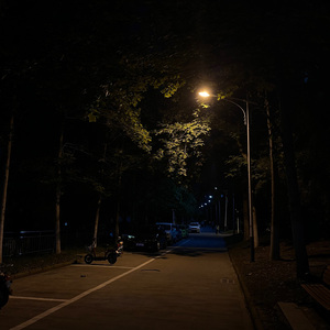 不是山谷