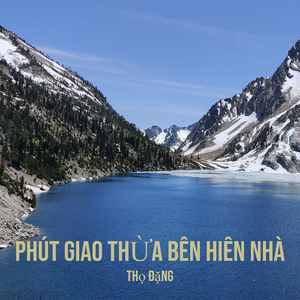 Phút Giao Thừa Bên Hiên Nhà