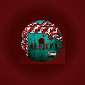 Curva snifa la droga