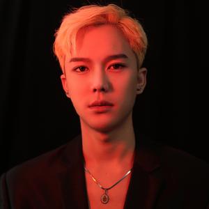 TechnoNobody Lis —DJ ONE