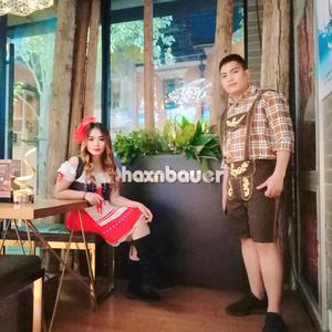 Haxnbauer (feat. Catherine Tatad)