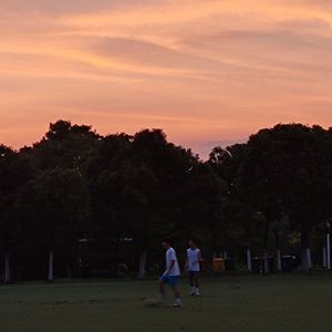 我不知道（翻自 梁博）