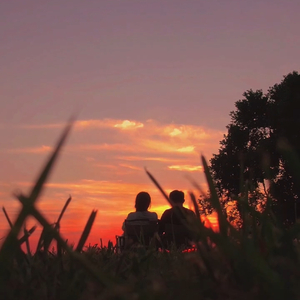 我陪你走过那山川万里