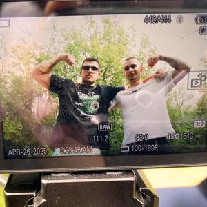 ГОРЯ (feat. Cheni)