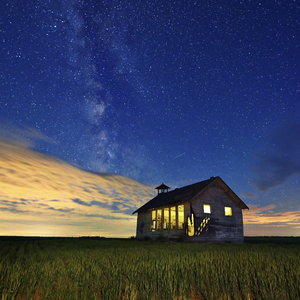 近在眼前，却隔冬寒