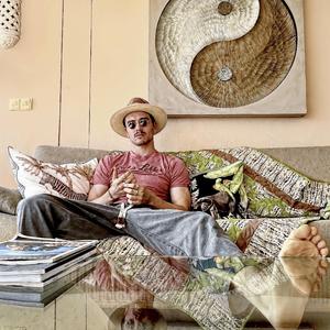 Run Run (feat. 3ch0)