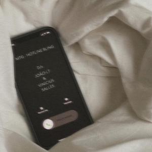 MTG (HOTLINE BLING) (feat. DJ VINICIUS SALLES) (Versão Funk)