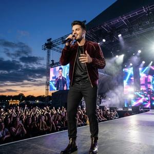 Bir güler bir ağlarım