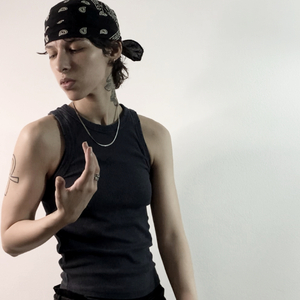 lengua de reina, corazón de animal