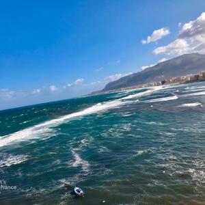 Cavalcando l'Onda (anteprima)