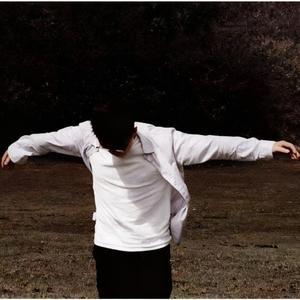 月亮的脸偷偷在改变