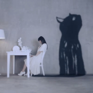 冷たい部屋、一人