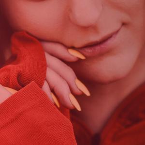 Cô Gái Chỉ Muốn Vui Chơi