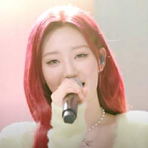 건물 사이에 피어난 장미 (Live)