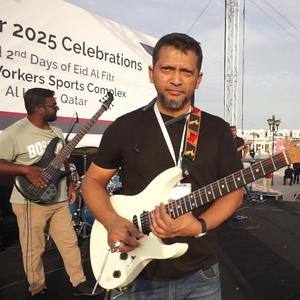 শ্রাবণ গাইছে ভালোবাসার গান