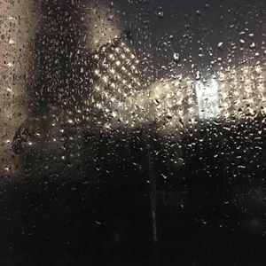 在星期五的晚上我不能问你有没有下雨