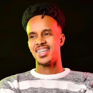 Qurux Dumaroo Aadmi Daawado (feat. Cali Zaki)