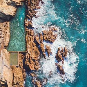 为何为好事泪流