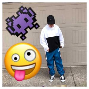 Maserati (feat. The White House Oval Office & 4000 hz)