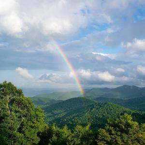 你是自己的屋檐 何必等晴天