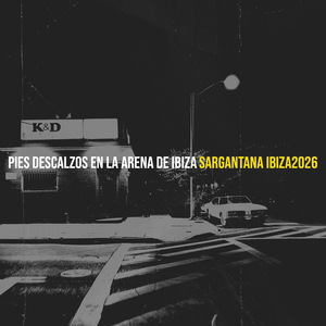 Pies Descalzos En La Arena De Ibiza