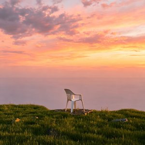 TEC（The Empty Chair空椅子Extended one）