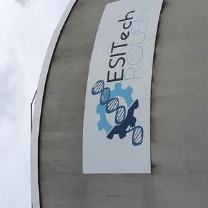 ESITech (feat. Rebeuvolan, Mc Nugget, Arno & YB)