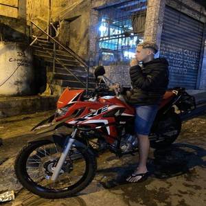 EI MOTO TAXI, EU QUERO QUE TU ME LEVA