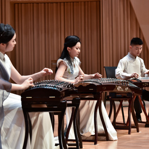 第一乐章、江风——从容的小快板