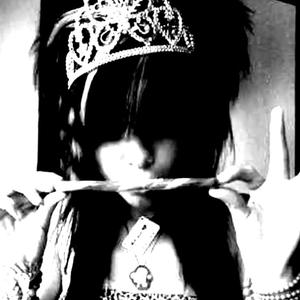 popstar queen<3 (feat. marcy madeline)