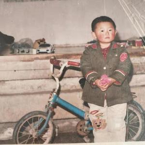 月光吶呀呦～ (vocals).