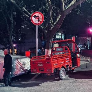 秘密电台与酒鬼诗人