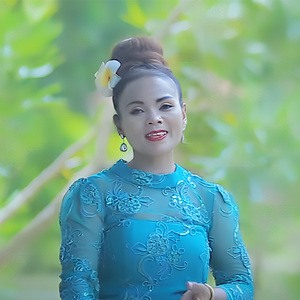 ຢາກມີຄົນສົງສານ (อยากมีคนสงสาร)