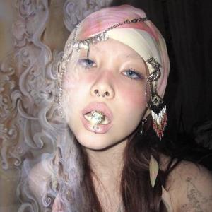 LOVE U (LLÁMAME AL FON Y VAMOS A COMPRA' UNA ZAZA)