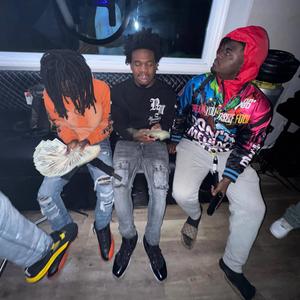 Smoke With The Dead (feat. Roadkilltank & DteLilDayday)