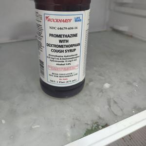 PINKY (feat. Rackionz)