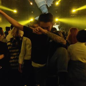 把孤独当做晚餐