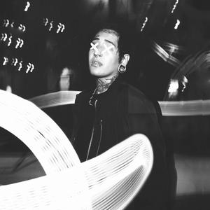 sufriendo (feat. christian stephone)