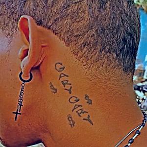 CON LA TOLA D MI PAPÀ (feat. GERALDO GATILLO, ANGELFLOW DPL, DAMIAN LA PAWTA, CHUKITO 42 & THE M XVI)