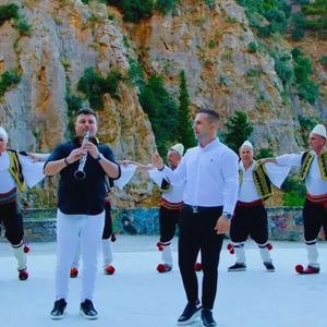 Gjëmon Kënga Labe