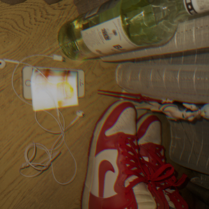 呆在房间比较好