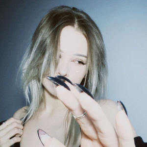 Hastanenin Önünde 2.0