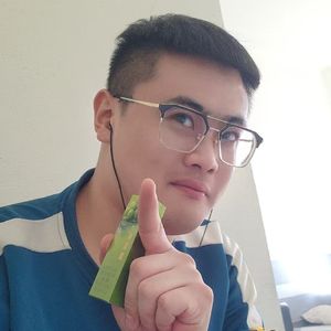 Kanye变成黑煤炭了！