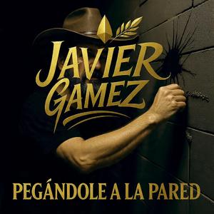 Pegandole a la pared